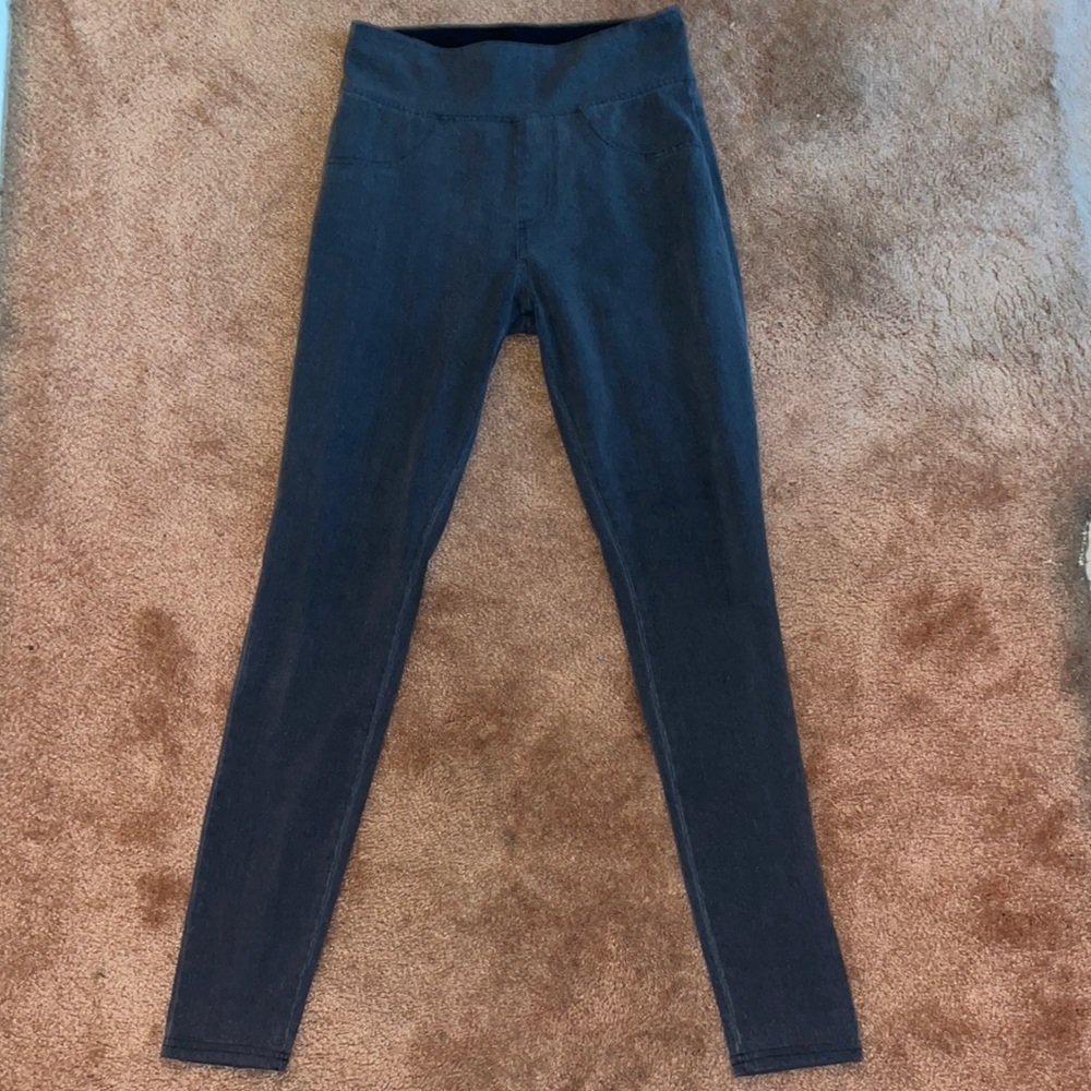 A NEW DAY Jeggings. Size SMALL